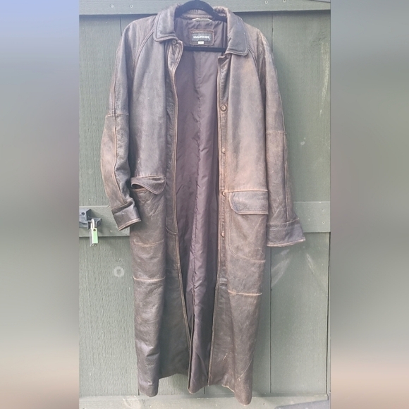 Vintage Maxi Leather Jacket - Picture 2 of 11